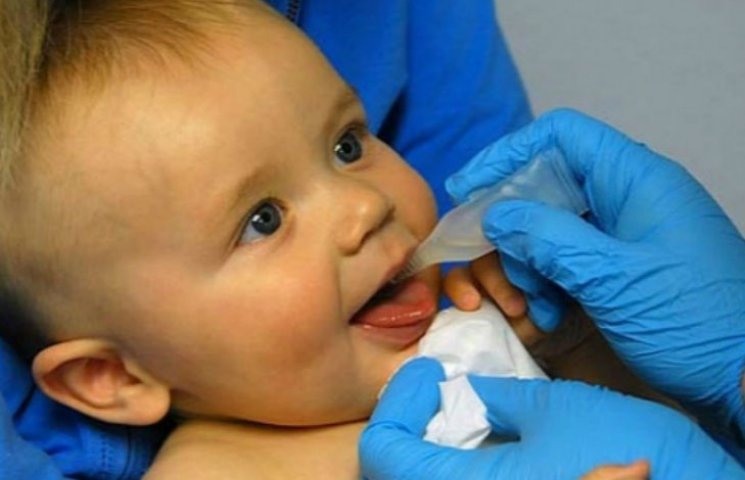 В Киеве от полиомиелита уже вакцинировал…