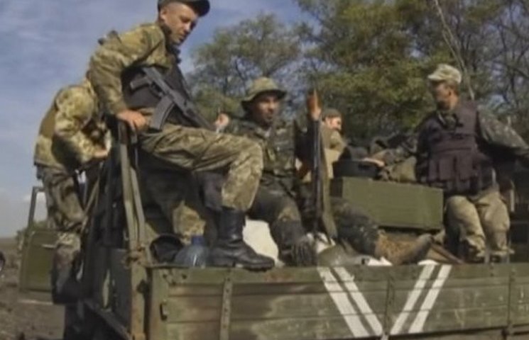 Украинские бойцы обустроили наблюдательн…
