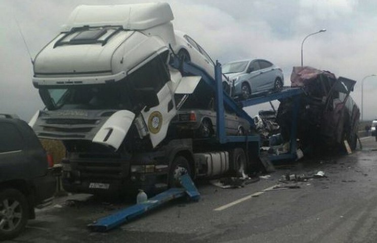 На Росії в автокатастрофі пасажирського…