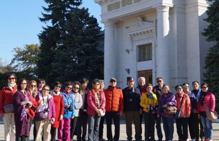 В окупований Крим прибули аж 22 туристи…