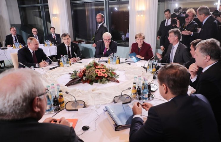 Санкции против России: ЕС превратился в…