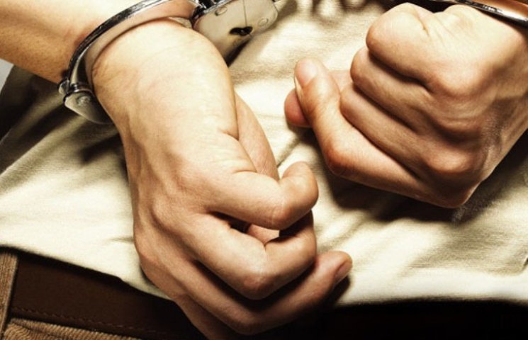 Поліція затримала ґвалтівника 18-річної…