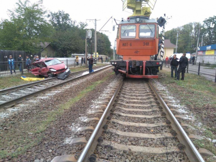 На Київщині автомобіль потрапив під потя…