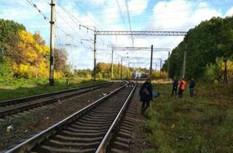 Поїзд "Київ-Ужгород" збив 19-річну вінни…