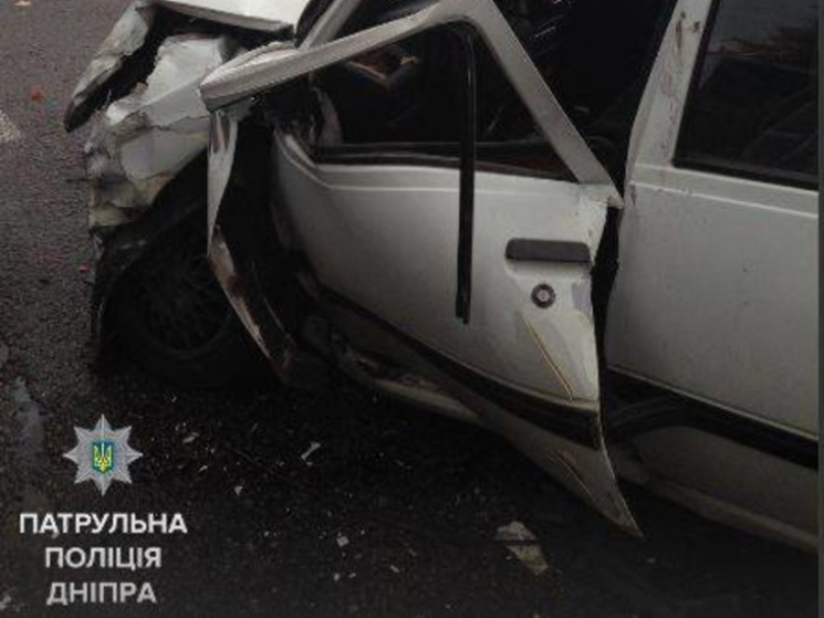 В Днипре в ДТП пострадали двое водителей…