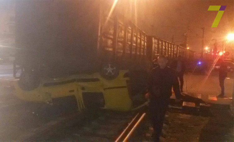 На Одещині потяг зіткнувся з автівкою…
