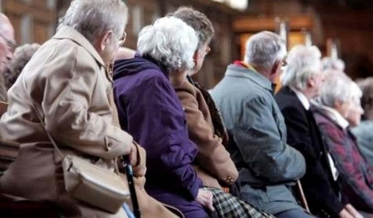 Українцям обіцяють індексувати пенсії…