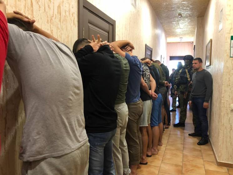 Одеська поліція затримала групу озброєни…