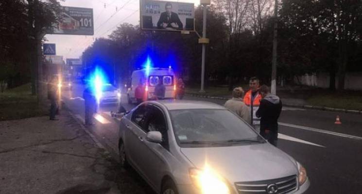 В Кременчуге автомобиль сбил трех пешехо…