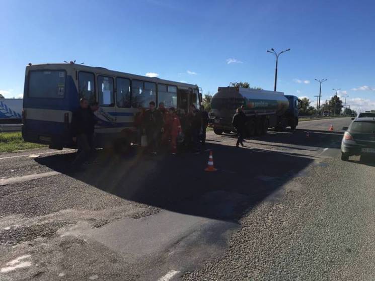 На трассе под Днипром автобус протаранил…