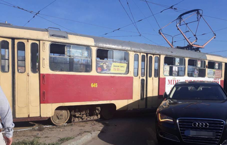 ДТП с трамваем в Харькове: В салоне были…