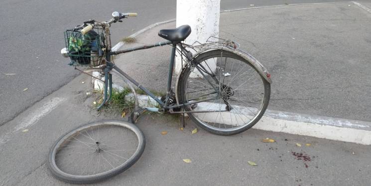 У Кропивницькому на дорозі збили велосип…