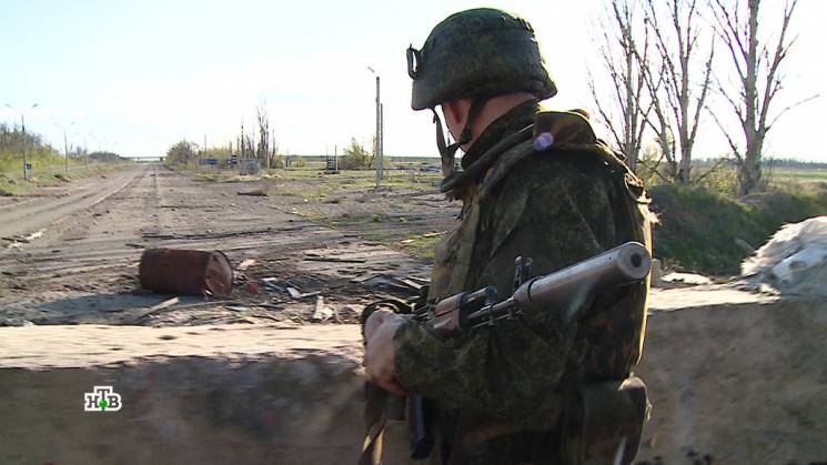 Оккупанты ночью стреляли на Донецком нап…