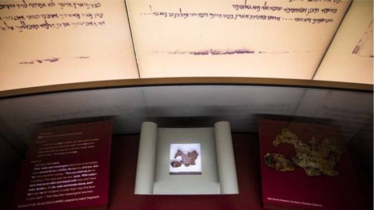 У музеї Біблії показували фейкові "Сувої…