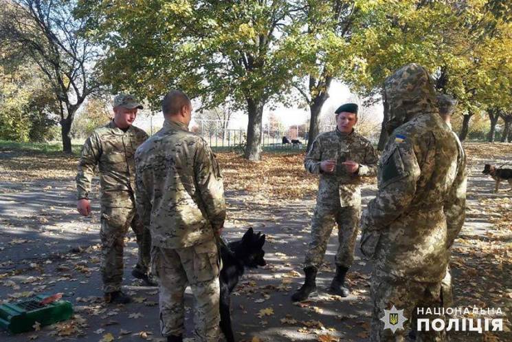 У Хмельницькому поліцейські-кінологи зі…