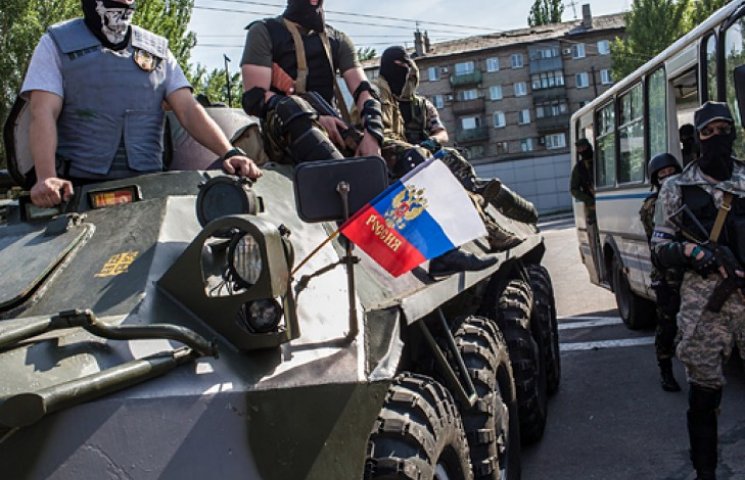 У Луганську терористи відкривають безкош…