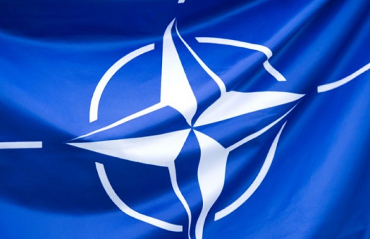 Пять стран НАТО предоставят Украине оруж…