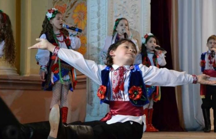 У Донецьку зспівалися діти «укрів» та «Д…