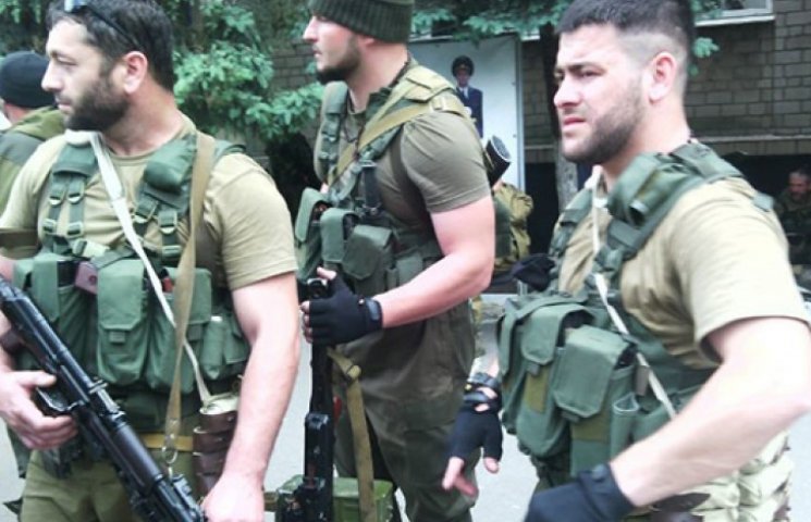 Чеченські найманці захоплюють будинки лу…