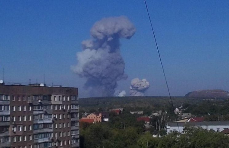 В двух районах Донецка стрельба и взрывы…