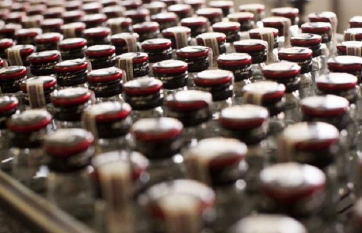 Вінничан хотіли напоїти фальшивим “Єльци…