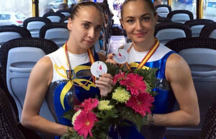 Украинки завоевали "бронзу" в прыжках на…