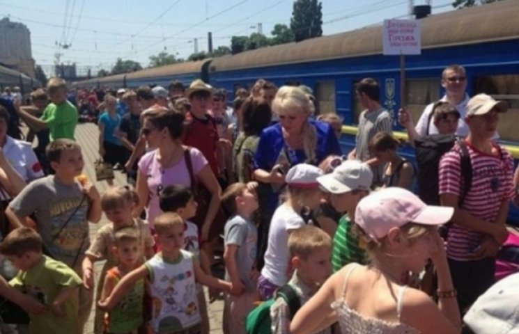 В Украине количество переселенцев достиг…