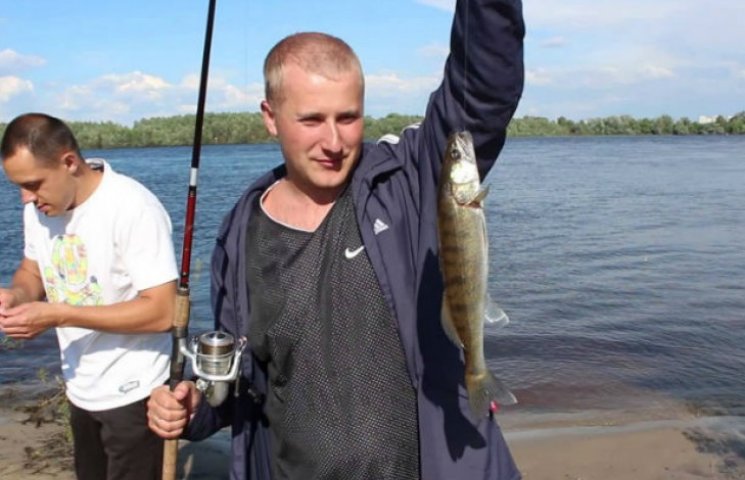 Киевлянам запретили рыбачить на Днепре…