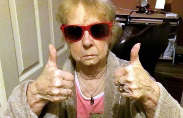 Як 93-річна бабуся танцює хіп-хоп…