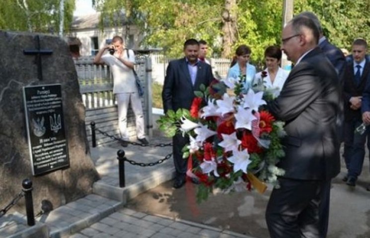 На Вінниччині відкрили пам'ятник воїнам…