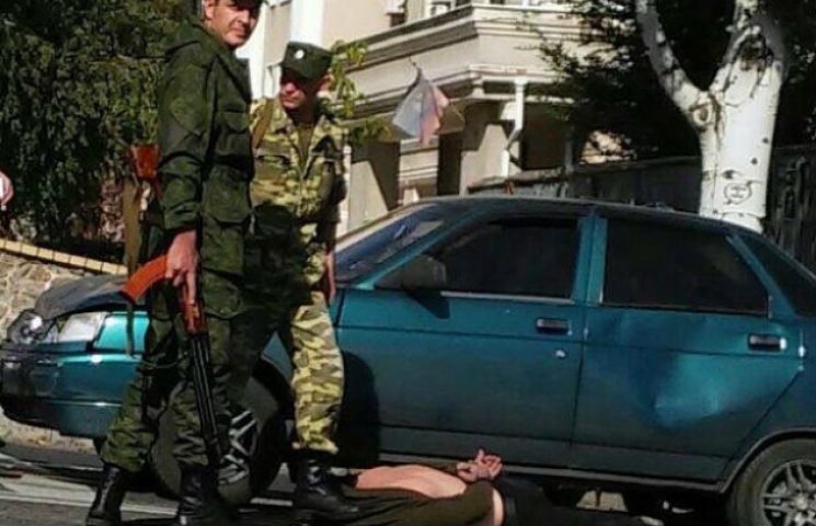 В центре Донецка боевики устроили разбор…