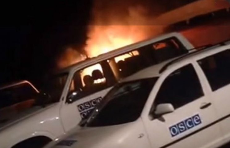 На Прикарпатті підпалили авто місії ОБСЄ…
