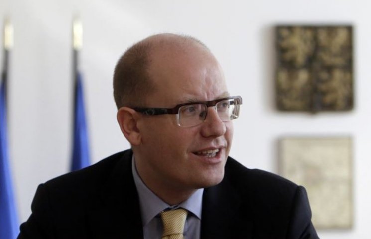 Премьер Чехии опустил фейкове "консульст…