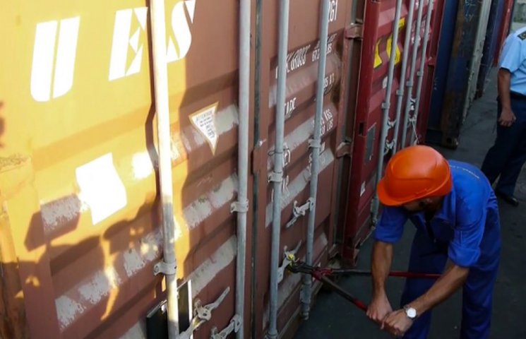 В Одесі затримали 50 контейнерів, докуме…