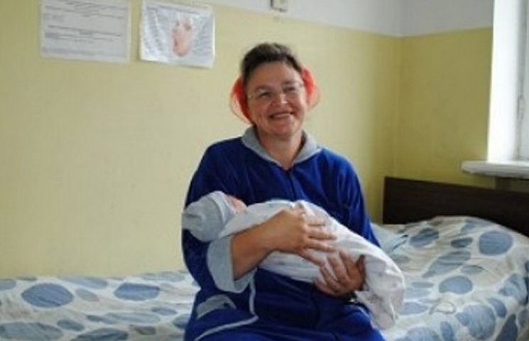 На Житомирщині жінка народила шістнадцят…