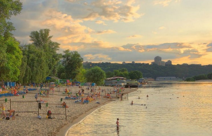 У Києві можна купатися лише на одному пл…
