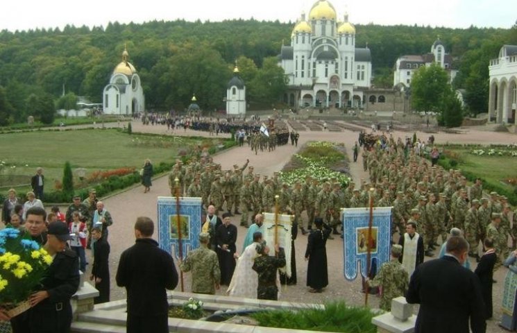 На Всеукраинское военное паломничество в…