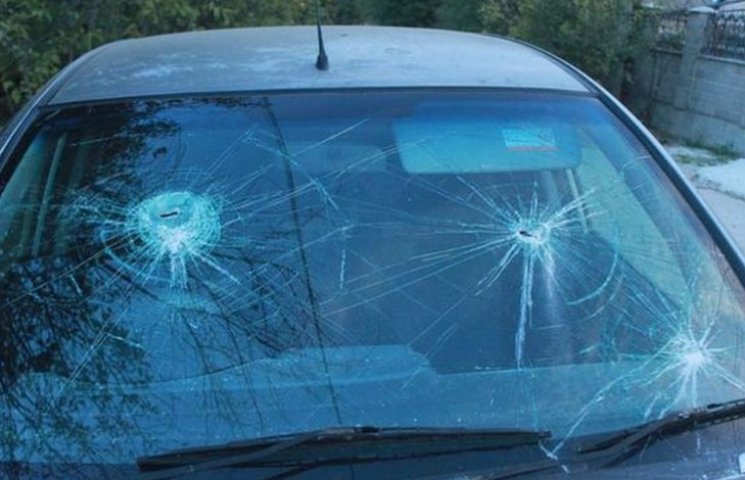 У Криму пошкодили машину активістки, яка…