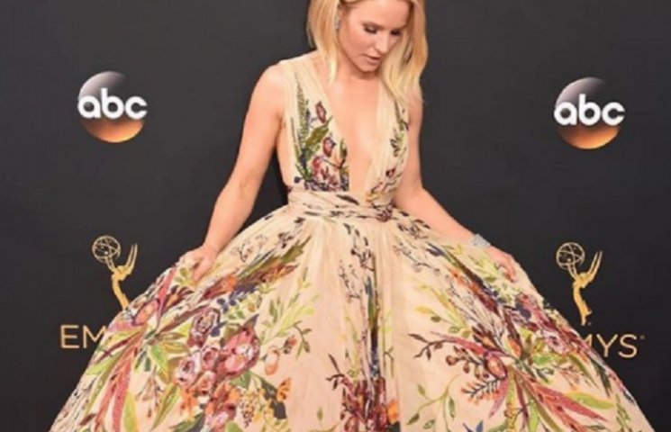 Emmy-2016: найяскравіші сукні та вбрання…