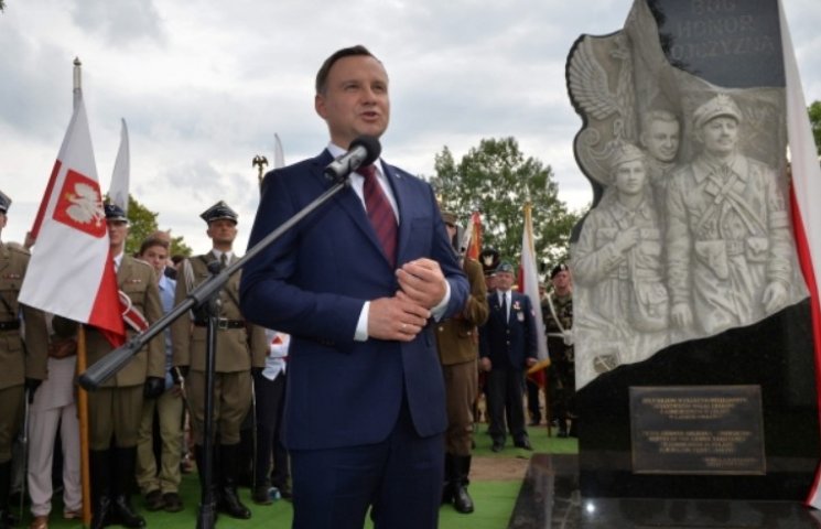 Дуда відкрив пам'ятник Проклятим солдата…