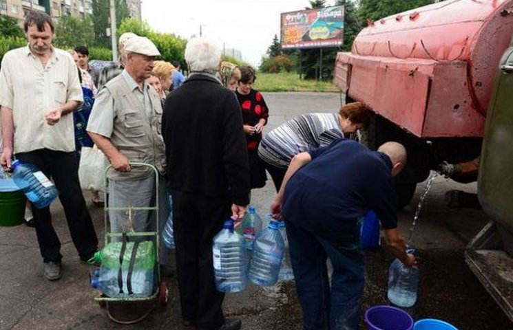 "Власть ЛНР" - жителям: Воды нет, вы там…