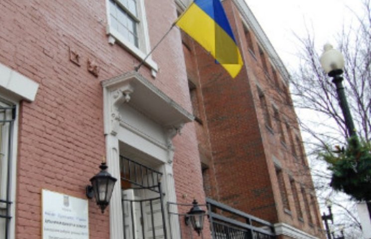 Посольство України в Угорщині просить гр…