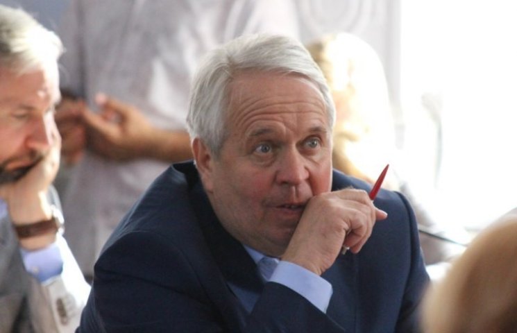 Критикана мера Миколаєва вигнали з посад…