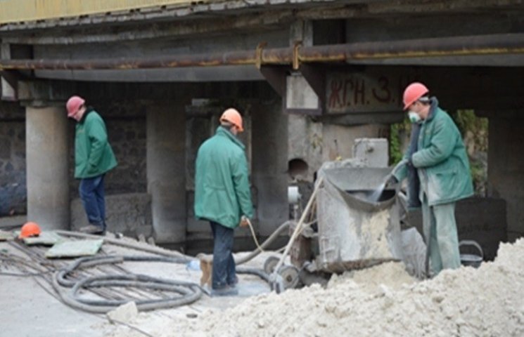 У Кропивницькому почaли робити бетонні і…