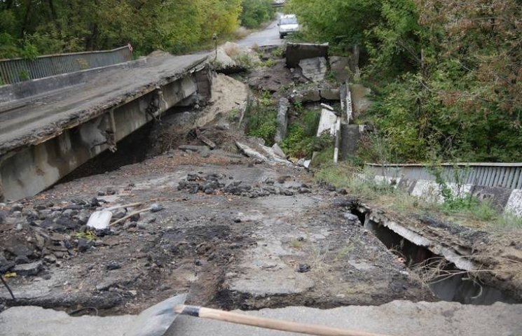 Мост через Северский Донец был взорван 2…