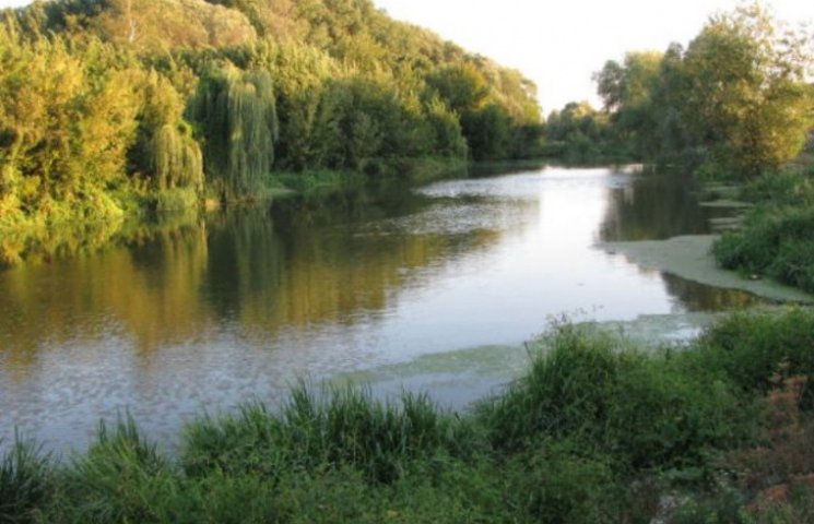 Забруднена річка у Конотопі: потрібна ре…