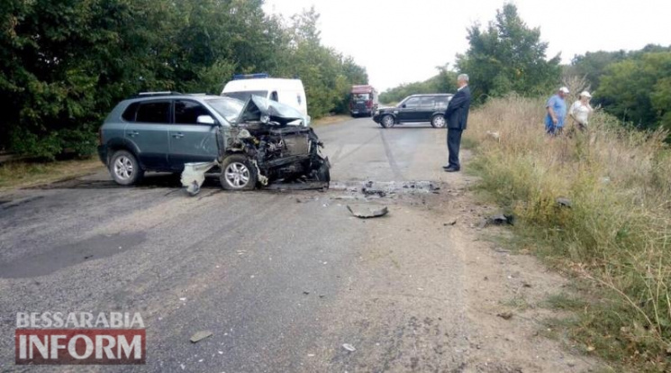 На Одещині дві автівки зіткнулися лоб в…