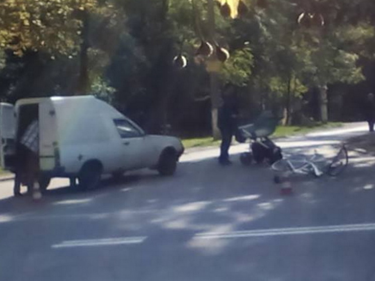 У Дніпрі автомобіль збив велосипедиста…