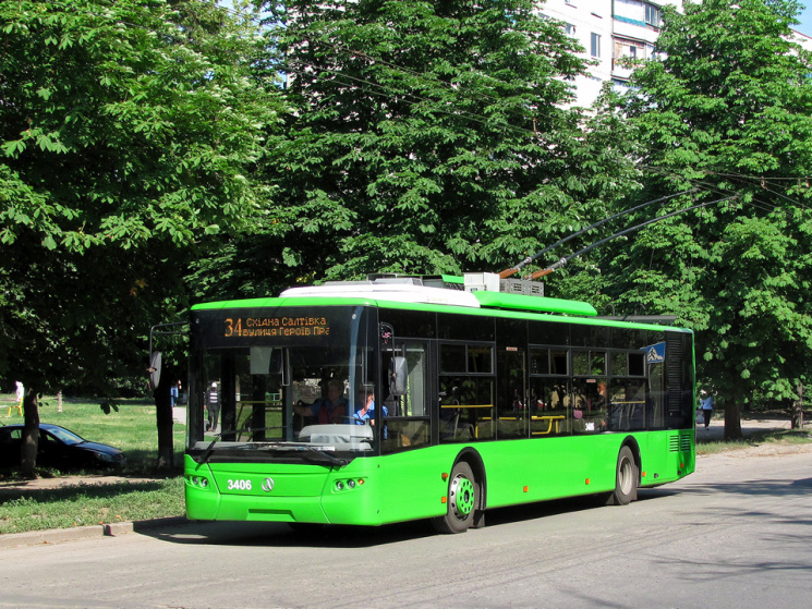 В Харькове пассажиры троллейбуса подрали…