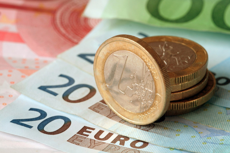 В столичных обменниках евро дорожает с к…